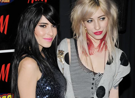 Lisa i Jess czyli The Veronicas - fot. Bryan Bedder