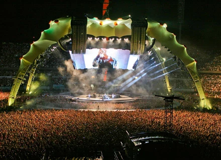 Scena na koncercie U2 w Chorzowie Scena na koncercie U2 w Chorzowie