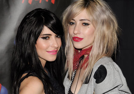 The Veronicas fot. Bryan Bedder