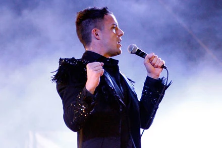 Brandon Flowers (The Killers) fot. Kevin Winter Brandon Flowers (The Killers) fot. Kevin Winter
