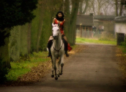 Kadr z teledysku "Find You" Kalwi & Remi - fot. Kasia Rycerska
