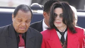 Joe i Michael Jacksonowie fot. Carlo Allegri