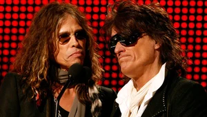 Steven Tyler (z lewej) boi się, że Joe Perry zamknie mu drogę powrotu do zespołu - fot. Kevin Winter