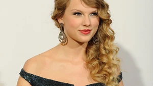 Taylor Swift z czterema nagrodami Grammy - fot. Kevork Djansezian