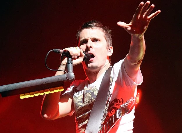 Matt Bellamy (Muse) znów przywita się z polską publicznością - fot. Bradley Kanaris Matt Bellamy (Muse) znów przywita się z polską publicznością - fot. Bradley Kanaris
