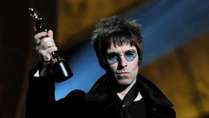 Liam Gallagher podczas gali Brit Awards 2010 - fot. Gareth Cattermole