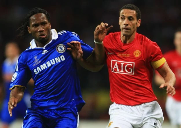 Didier Drogba i Rio Ferdinand: "Mogę z wami zaśpiewać? Nie!" fot. Jamie McDonald