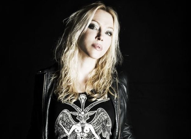 Twarzą Arch Enemy jest Angela Gossow