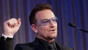 Bono (U2) wraca na scenę po operacji kręgosłupa - fot. Kris Connor
