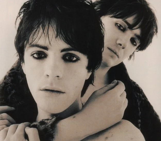 Richey Edwards w objęciach Nicky Wire'a (Manic Street Preachers)