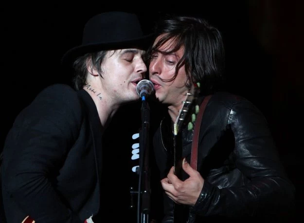 Pete Doherty i Carl Barat (The Libertines) znów razem na scenie fot. Simone Joyner