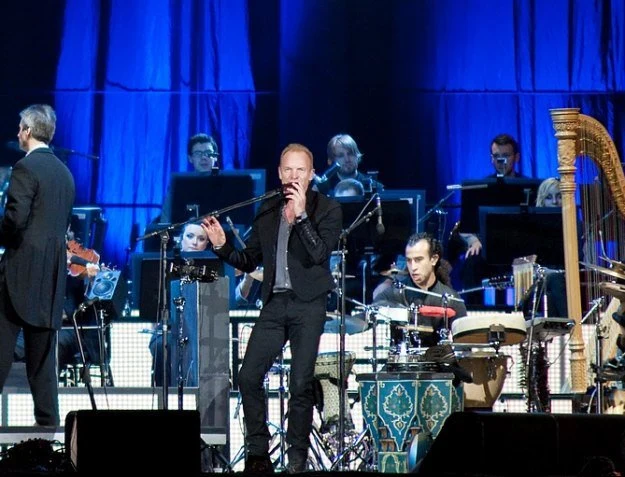 Sting podczas koncertu w Poznaniu Sting podczas koncertu w Poznaniu