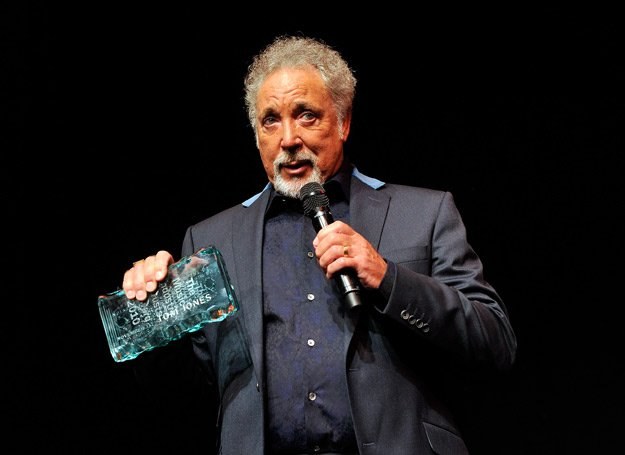 Tom Jones z nagrodą Music Industry Trust - fot. Gareth Cattermole