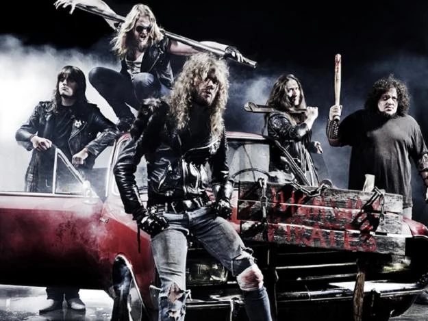 Bullet: Staromodnie i nowocześnie - fot. Fredrik Etoall Bullet: Staromodnie i nowocześnie - fot. Fredrik Etoall