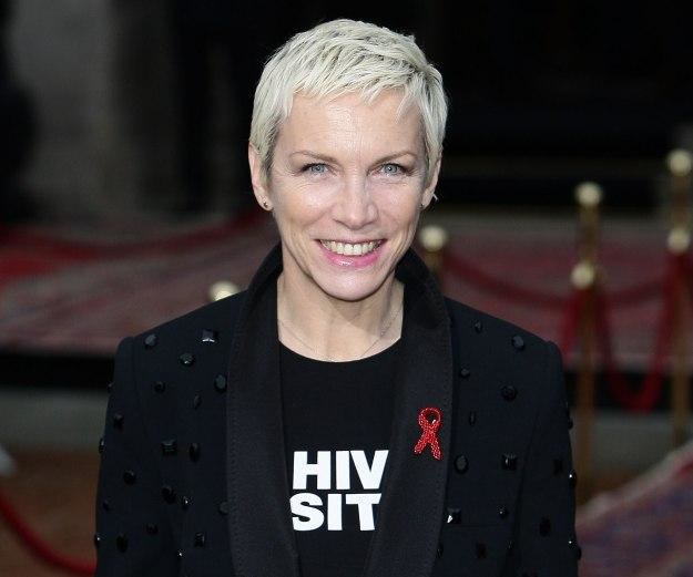 Annie Lennox "odkurza i szykuje swój kapelusz z podrabianego lamparta" fot. Vittorio Zunino Celotto