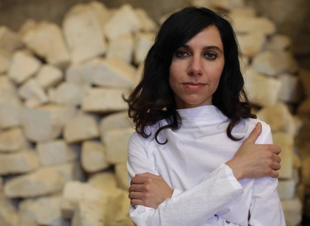 PJ Harvey patrzy z punktu widzenia zwykłego człowieka