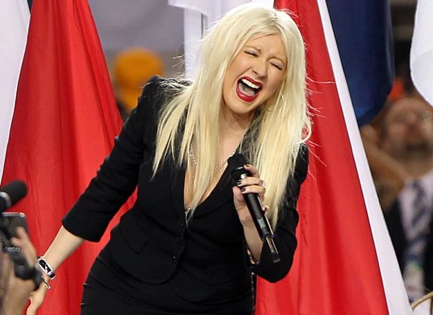 Christina Aguilera zaliczyła wpadkę podczas śpiewania hymnu - fot. Christopher Polk