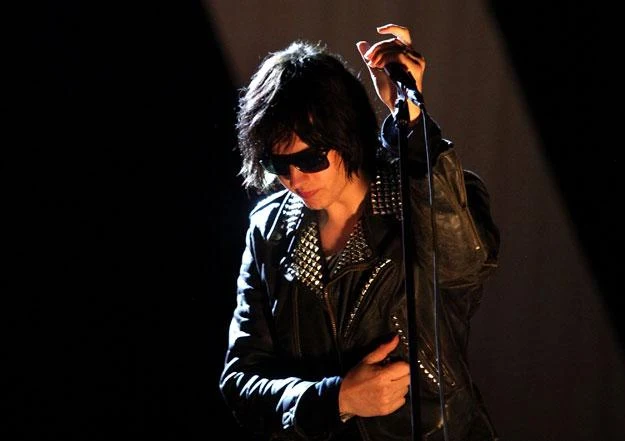 Julian Casablancas i The Strokes ujawnili fragment nowego utworu fot. Simone Joyner Julian Casablancas i The Strokes ujawnili fragment nowego utworu fot. Simone Joyner