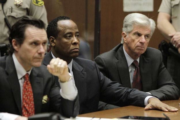 Conrad Murray ze swoimi prawnikami