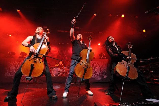 Apocalyptica to kolejna gwiazda festiwalu w Jarocinie fot. Bryan Bedder