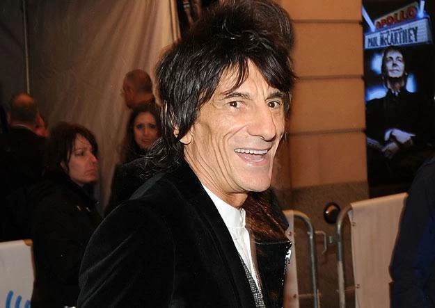 Ron Wood (The Rolling Stones) i jego równo sklejone zęby fot. Larry Busacca