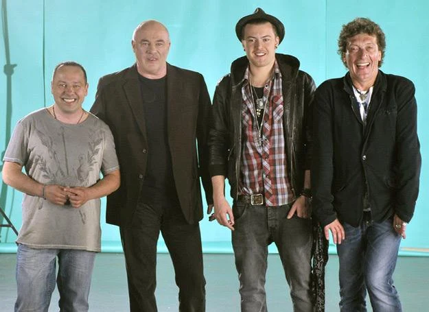 Hymn dla Mazur nagrali m.in. Krzysztof Jaworski, Ryszard Rynkowski, Łozo i Janusz Panasewicz Hymn dla Mazur nagrali m.in. Krzysztof Jaworski, Ryszard Rynkowski, Łozo i Janusz Panasewicz