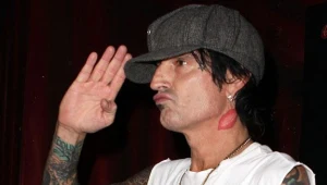 Tommy Lee żegna się z płytami długogrającymi fot. Mark Metcalfe