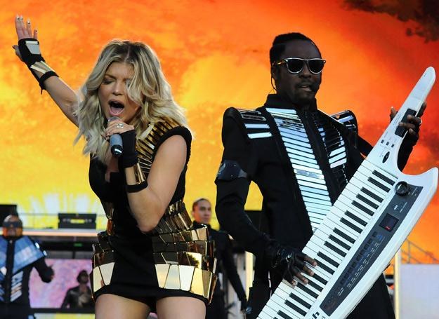 Will.i.am z Fergie z Black Eyed Peas na koncercie w Londynie - fot. Jim Dyson