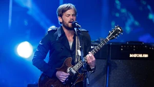 Caleb Followill skoczył na piwo i już nie wrócił - fot. Kevin Winter