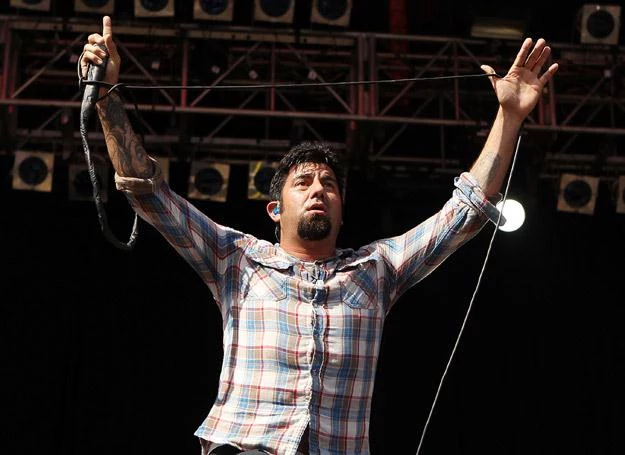 Na czele Deftones stoi Chino Moreno - fot. Mark Metcalfe