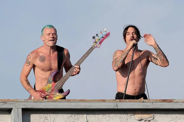 Fle i Anthony Kiedis podczas kręcenia teledysku do nowego singla - fot. Perkins/Shirley Fle i Anthony Kiedis podczas kręcenia teledysku do nowego singla - fot. Perkins/Shirley