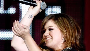 Fani Kelly Clarkson musieli uzbroić się w cierpliwość - fot. Mike Moore