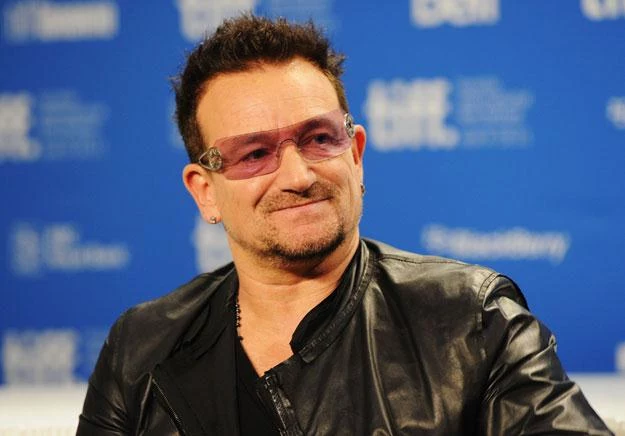 Lubiany i darzony zaufaniem Bono fot. Jason Merritt