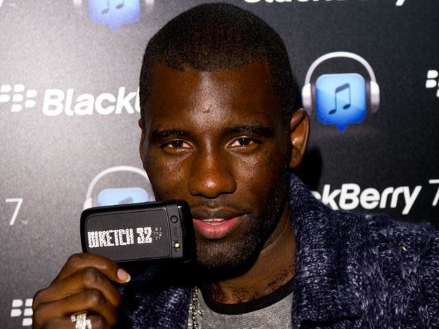 Wretch 32 i jego nowa komórka fot. Ian Gavan