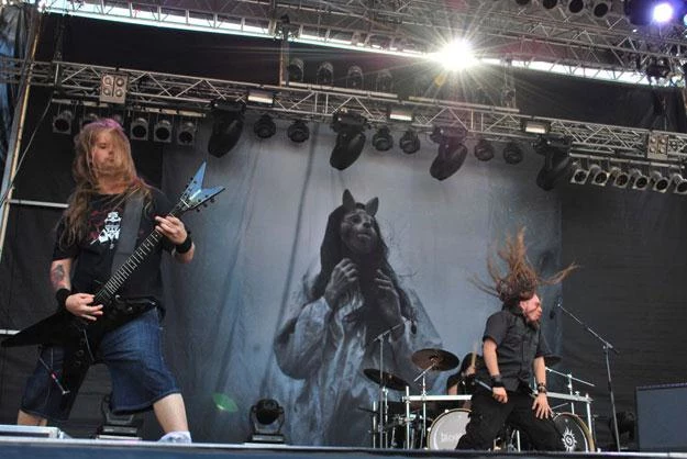 Wokalista Decapitated przesadził z lakierem do włosów fot. Bartosz Donarski