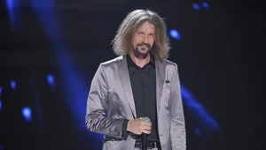 Elegancki Gienek Loska w programie "X Factor"