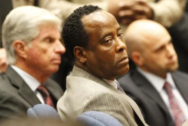 Conrad Murray nie potrafi zaakceptować decyzji ławy przysięgłych fot. Pool