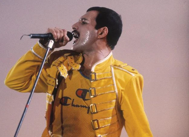 Freddie Mercury uważany jest za jednego z najlepszych frontmanów w historii Freddie Mercury uważany jest za jednego z najlepszych frontmanów w historii
