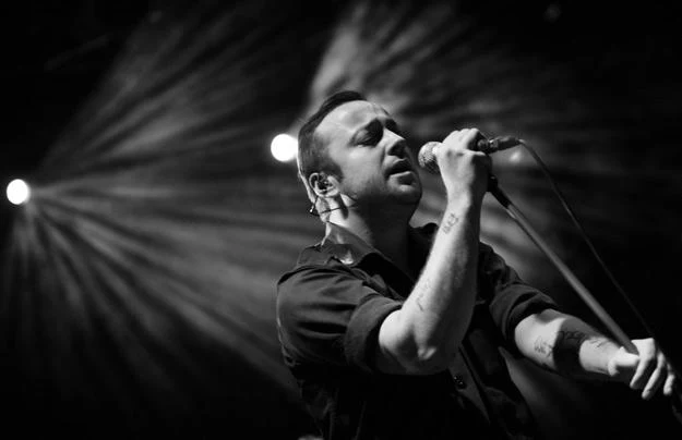 Czesław Mozil przekonuje, że nie jest błaznem - fot. Katarzyna Pałetko Czesław Mozil przekonuje, że nie jest błaznem - fot. Katarzyna Pałetko