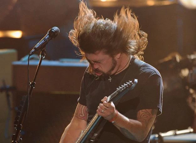 Dave Grohl (Foo Fighters) w akcji: Ziemia zadrżała - fot. Kevin Winter