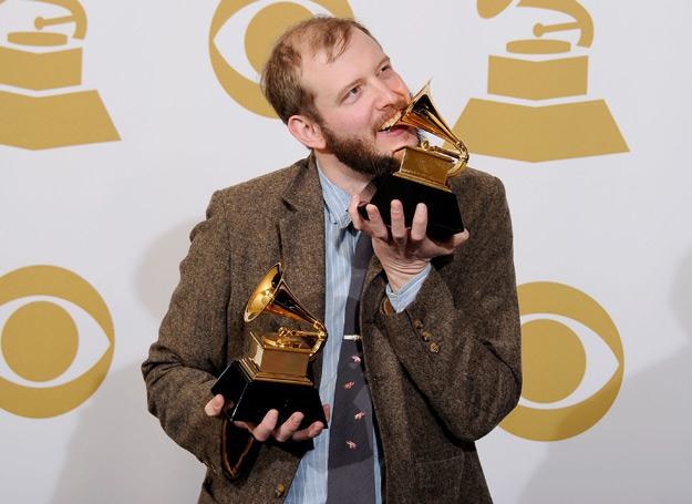 Justin Vernon (Bon Iver) to świeżo upieczony podwójny laureat Grammy - fot. Kevork Djansezian