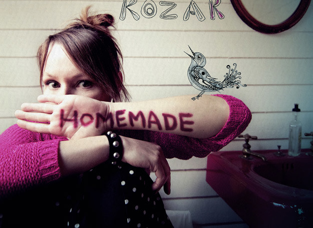 Karolina Kozak na okładce płyty "Homemade"