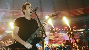 Na czele Nickelback stoi Chad Kroeger - fot. Jeff Vinnick