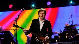 Paul McCartney ze słynnym basem Hofner fot. Larry Busacca