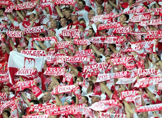 Na stadionach króluje śpiew "Polska! Biało-czerwoni!" - fot. Jan Kucharzyk