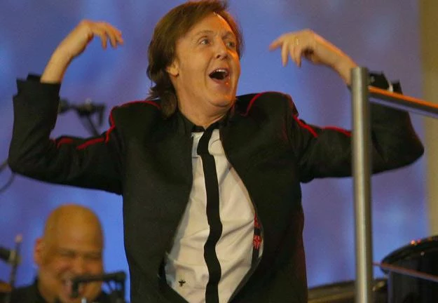 Bogaty Paul McCartney cieszy się życiem - fot. Cameron Spencer