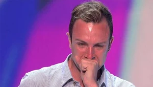 Płaczący na widok Britney Spears wokalista Don Philip w "The X Factor"