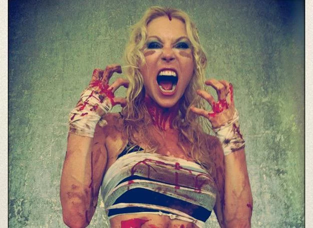 Angela Gossow (Arch Enemy) bierze w obronę zwierzęta Angela Gossow (Arch Enemy) bierze w obronę zwierzęta