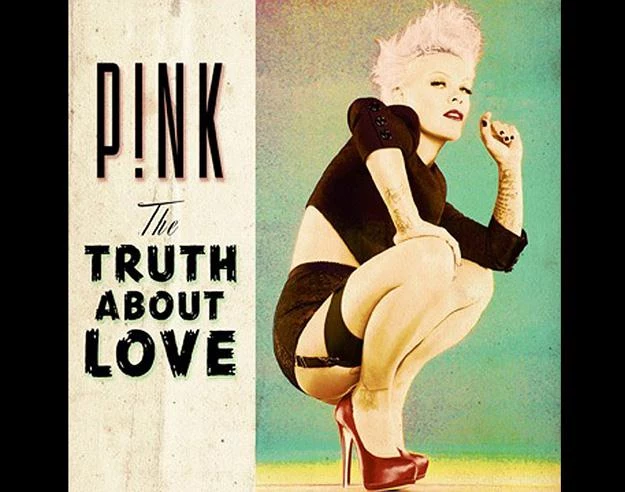 Pink na okładce albumu "The Truth About Love"