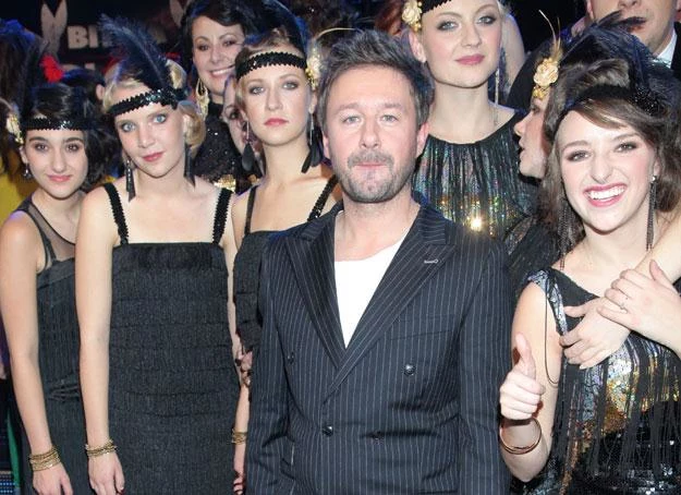 Andrzej Piaseczny i jego drużyna kroczą od zwycięstwa do zwycięstwa Andrzej Piaseczny i jego drużyna kroczą od zwycięstwa do zwycięstwa